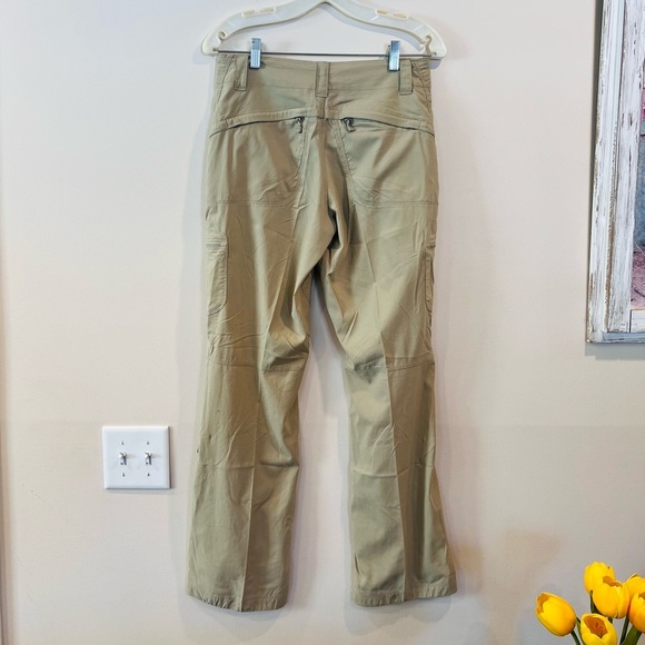 🔥L.L Bean Man’s Pants🔥 - Picture 2 of 9